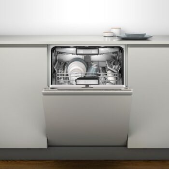Save you time and effort by using this efficient dishwasher that helps you to clean your dirty dishes and cutlery and keep your kitchen clean. Just pop your dirty kitchen ware into the machine out of sight. It is also considered more effective and better in terms of energy efficiency.