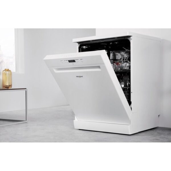 Ariston gives you a full size dishwasher with an outstanding number of available place settings